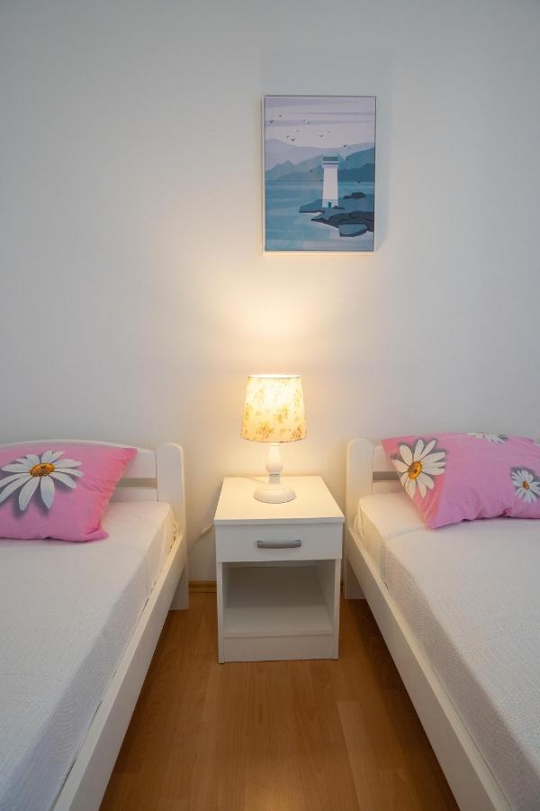 Apartmán Kuca Za Odmor Denona Borovići Exteriér fotografie